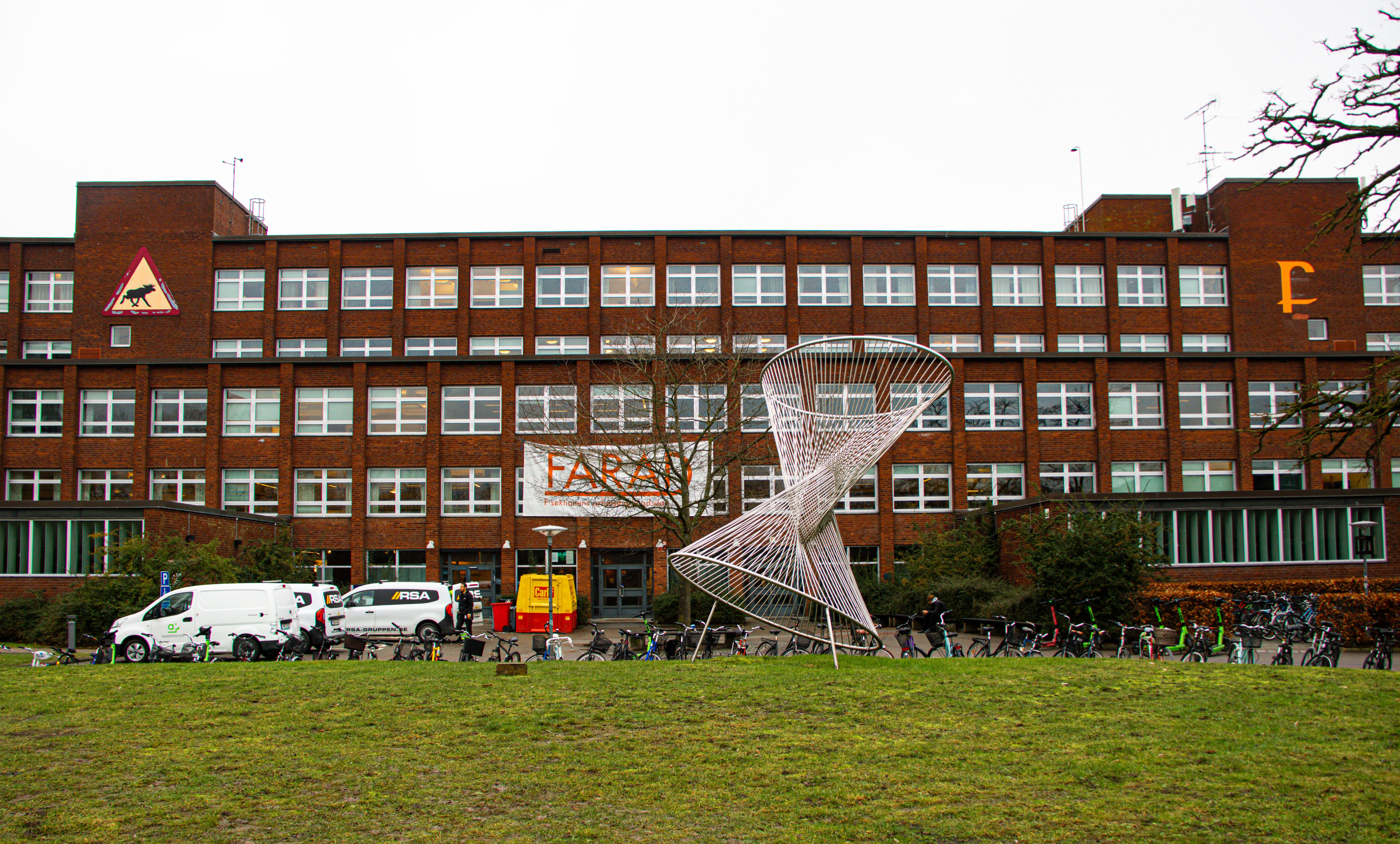 FARAD-banderoll på Matematikhuset